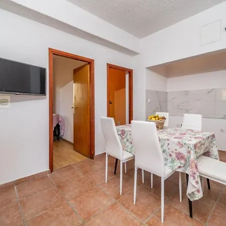 Apartman Marinko